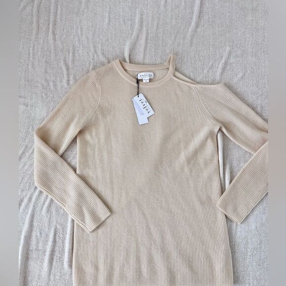 Velvet By Graham & Spencer Cashmere Sweater Cut Out Shoulder Medium NWT - Picture 2 of 5